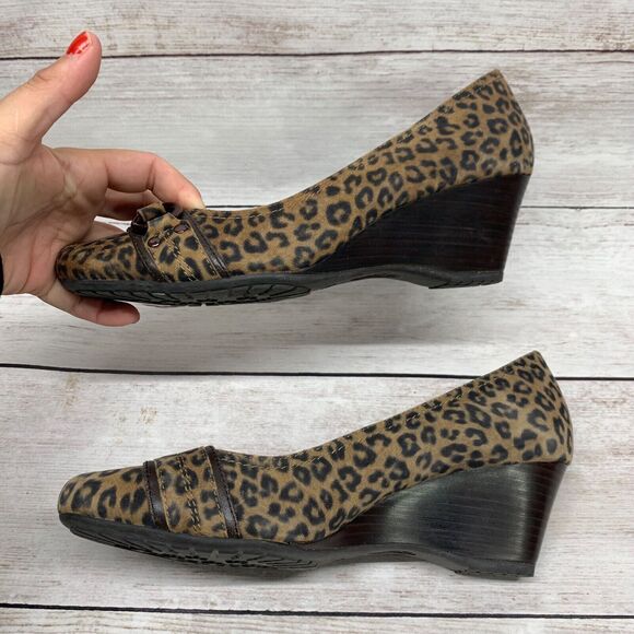 Sofft Womens Leopard Animal Print Closed Toe Dress Shoe Size 10M Heel - Picture 3 of 11